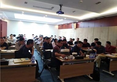 夯實(shí)基礎(chǔ)，提升素質(zhì)，房管中心開展拆遷知識培訓(xùn)