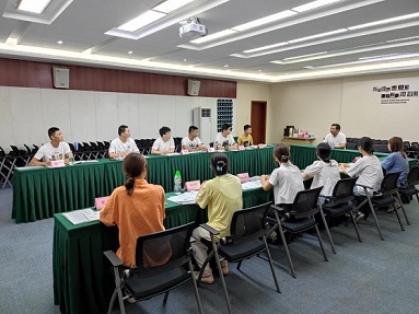 集團(tuán)人力資源部、零管中心聯(lián)合舉辦新員工入職培訓(xùn)